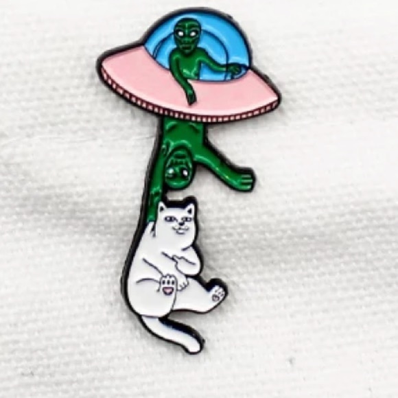 Funny Space Cat Alien Enamel Pin Astronomy UFO - Picture 4 of 6